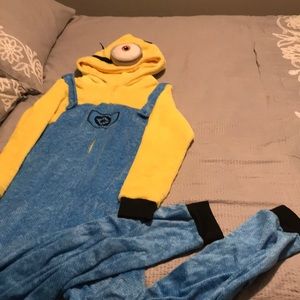 Hooded Minion onesie - Halloween or pajamas!